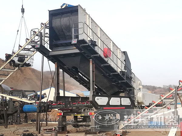 时产30-40吨天然石移动式破碎机